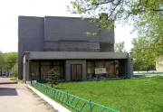   ( 2004 )